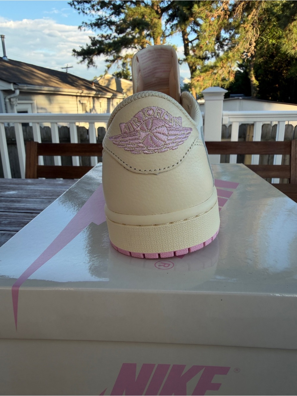 Nike Air Jordan 1 Travis Scott - Picture 4 of 11